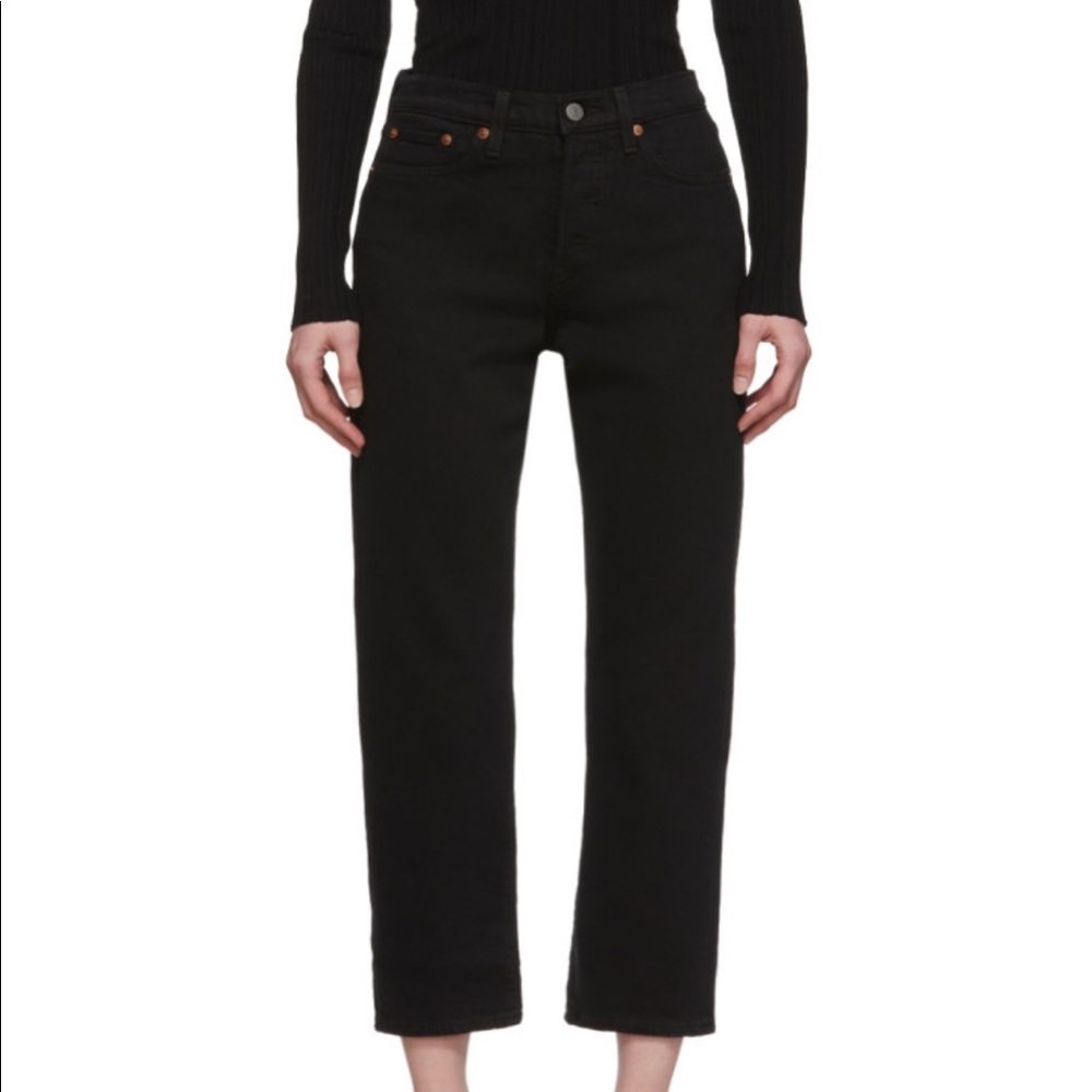 LEVI'S
Black Wedgie Straight Jeans